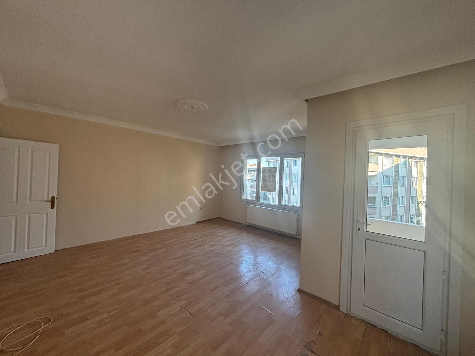 Pendik Çınardere'de Oldukça Geniş Kullanışlı 4+2 Dubleks Daire - Görsel 4