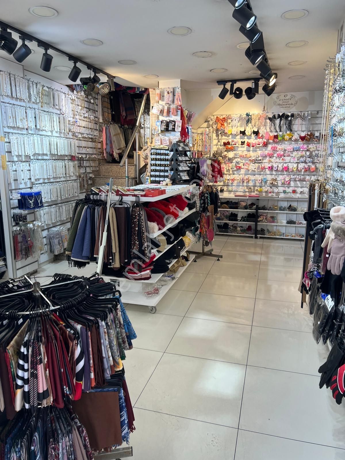 Şirinevler Meydan Yürüyüş Yolunda 3 Katlı Satılık Dükkan Mağaza - Görsel 13