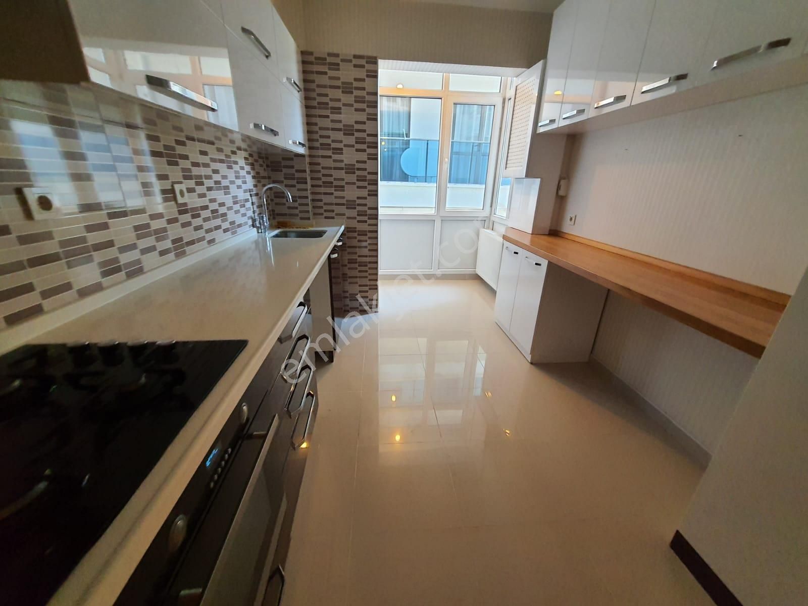 Hoşdere Caddesi Üzerinde Yapılı Giriş Kat 3+1 Kiralık Daire - Görsel 10