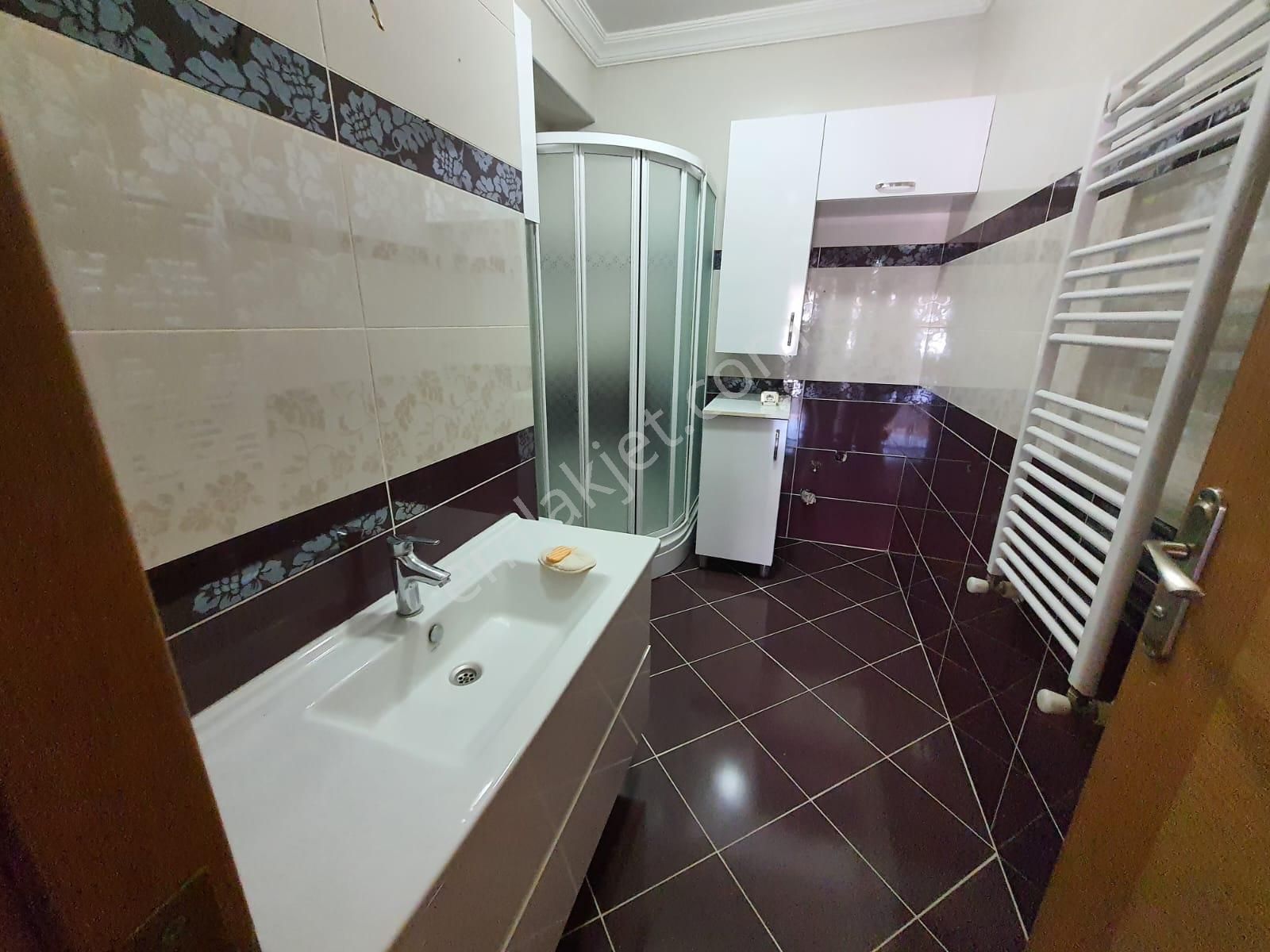 Hoşdere Caddesi Üzerinde Yapılı Giriş Kat 3+1 Kiralık Daire - Görsel 12