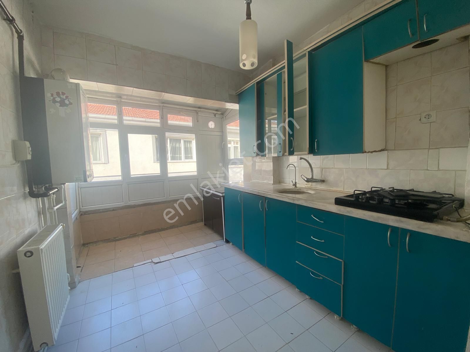 Koza Emlak'tan Plevne Mahalesinde Yeşilova Sınırlı Katta Kiralık Daire