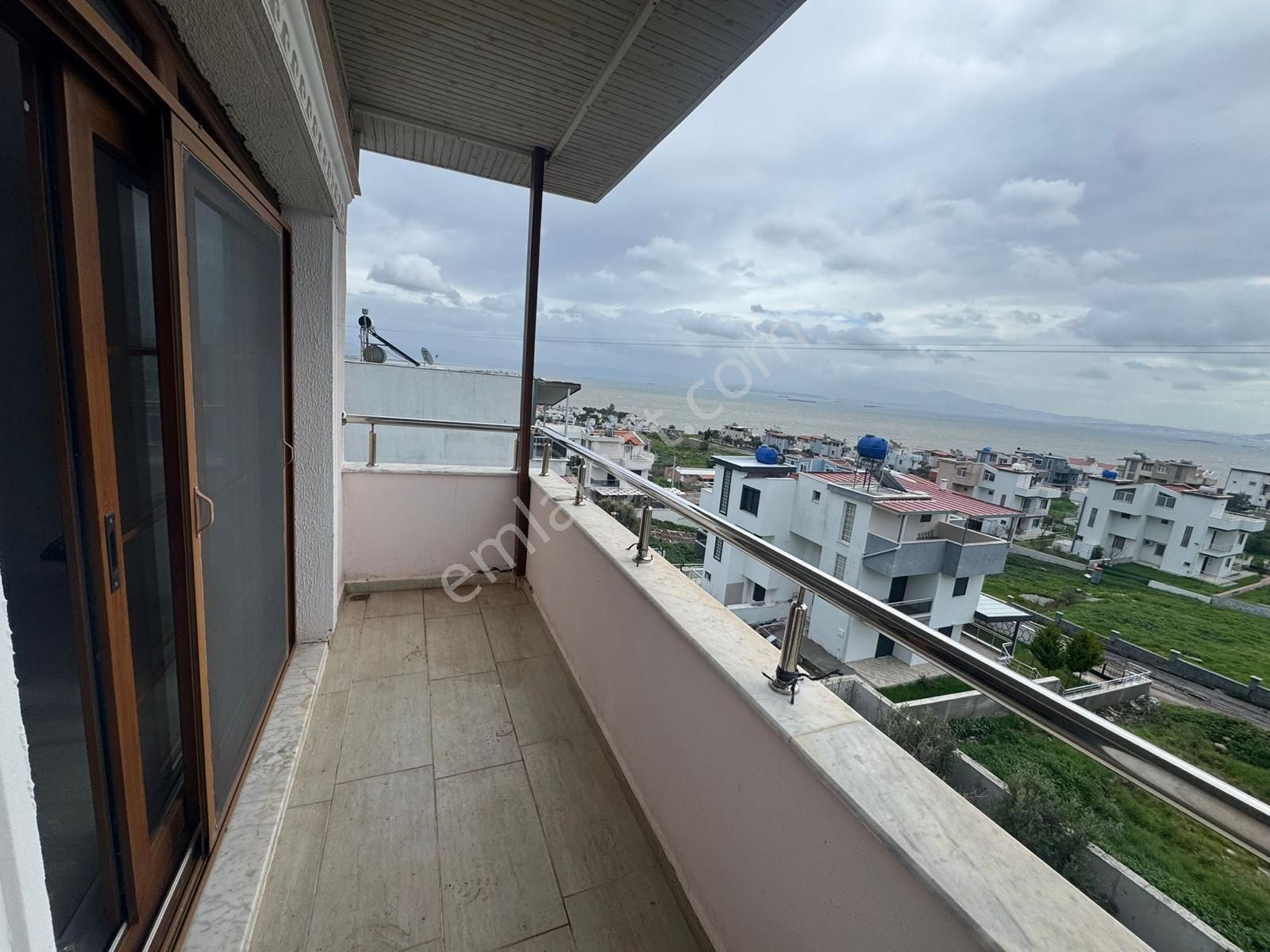 Çandarlıda Deniz Manzaralı Müstakil Villa! - Görsel 19