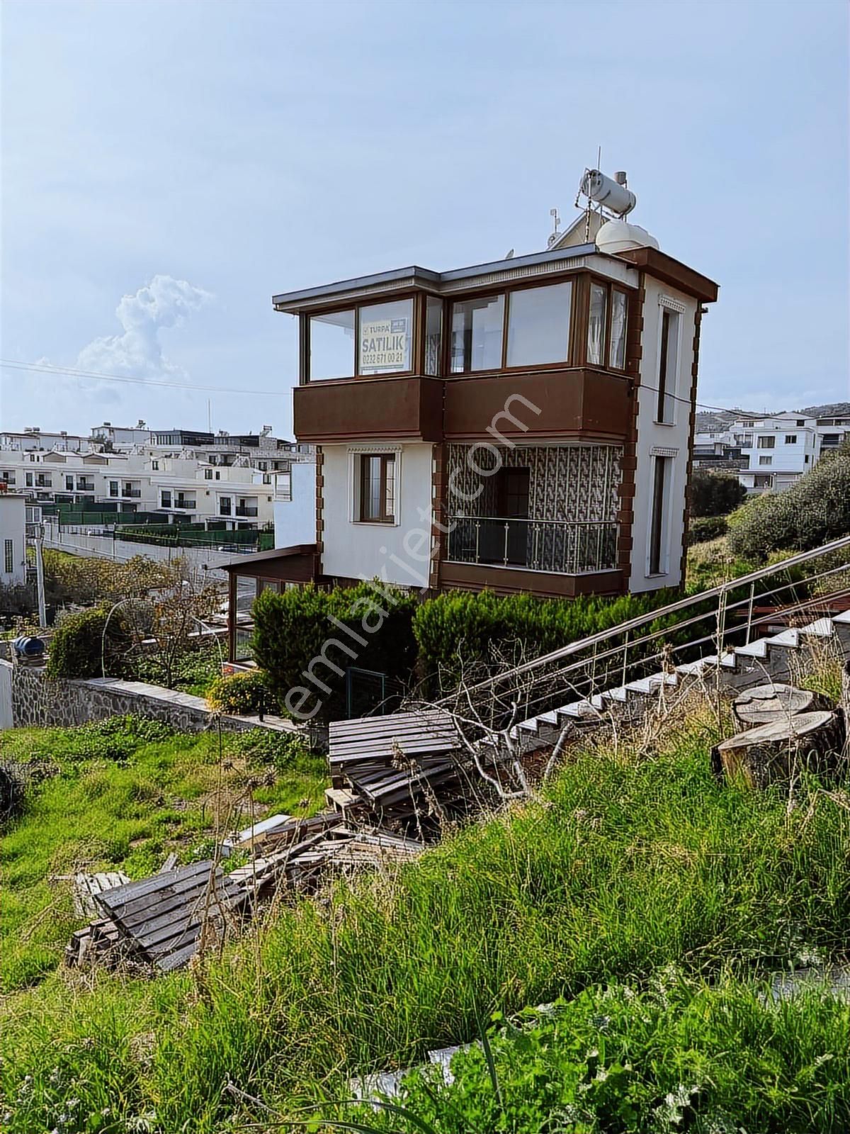 Çandarlıda Deniz Manzaralı Müstakil Villa! - Görsel 9