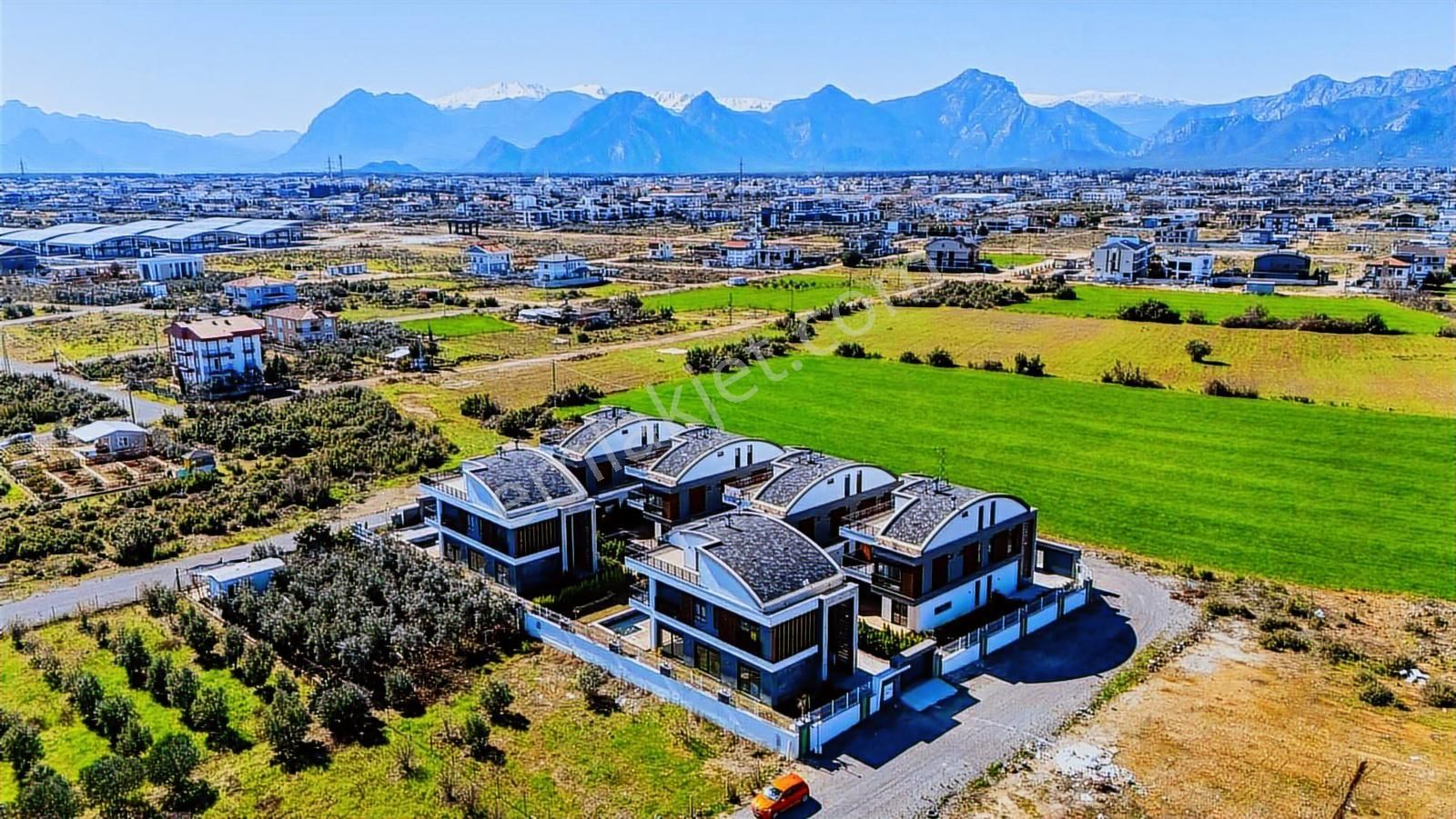 Altınkale'de Butik Site İçerisinde Müstakil Satılık Lüks Villa - Görsel 13