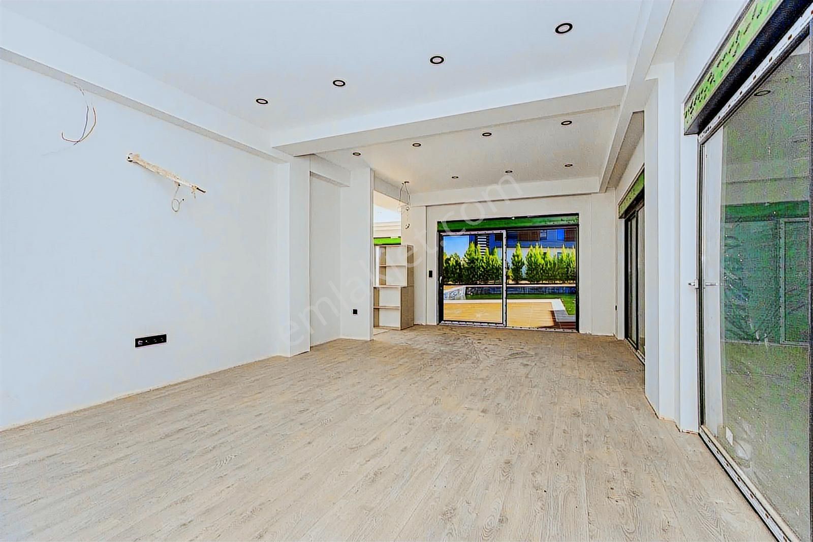 Altınkale'de Butik Site İçerisinde Müstakil Satılık Lüks Villa - Görsel 10