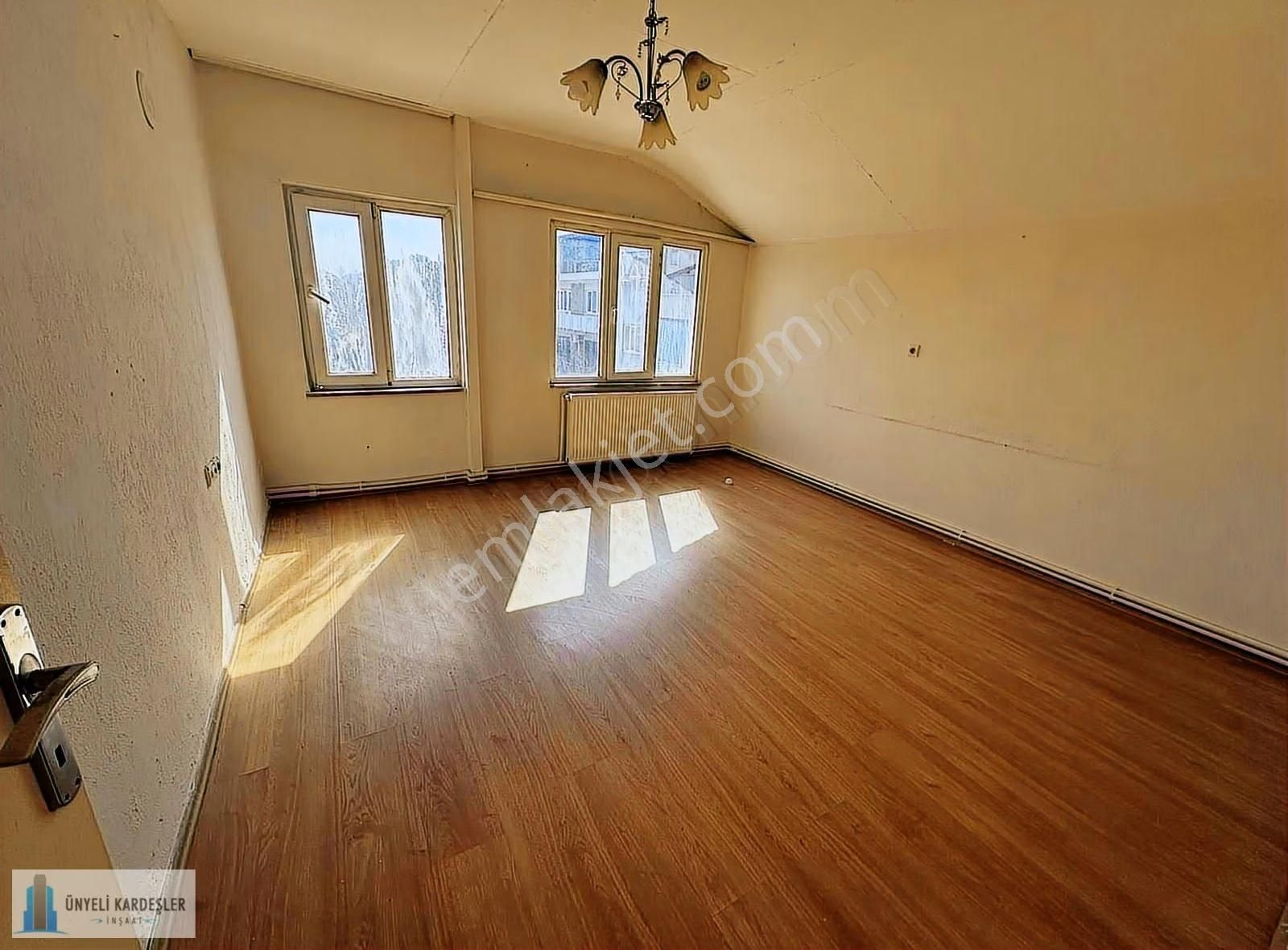 Akkonak Parkı Karşisinda 2+1 Kiralık Teraslı Çatı Kat - Görsel 12