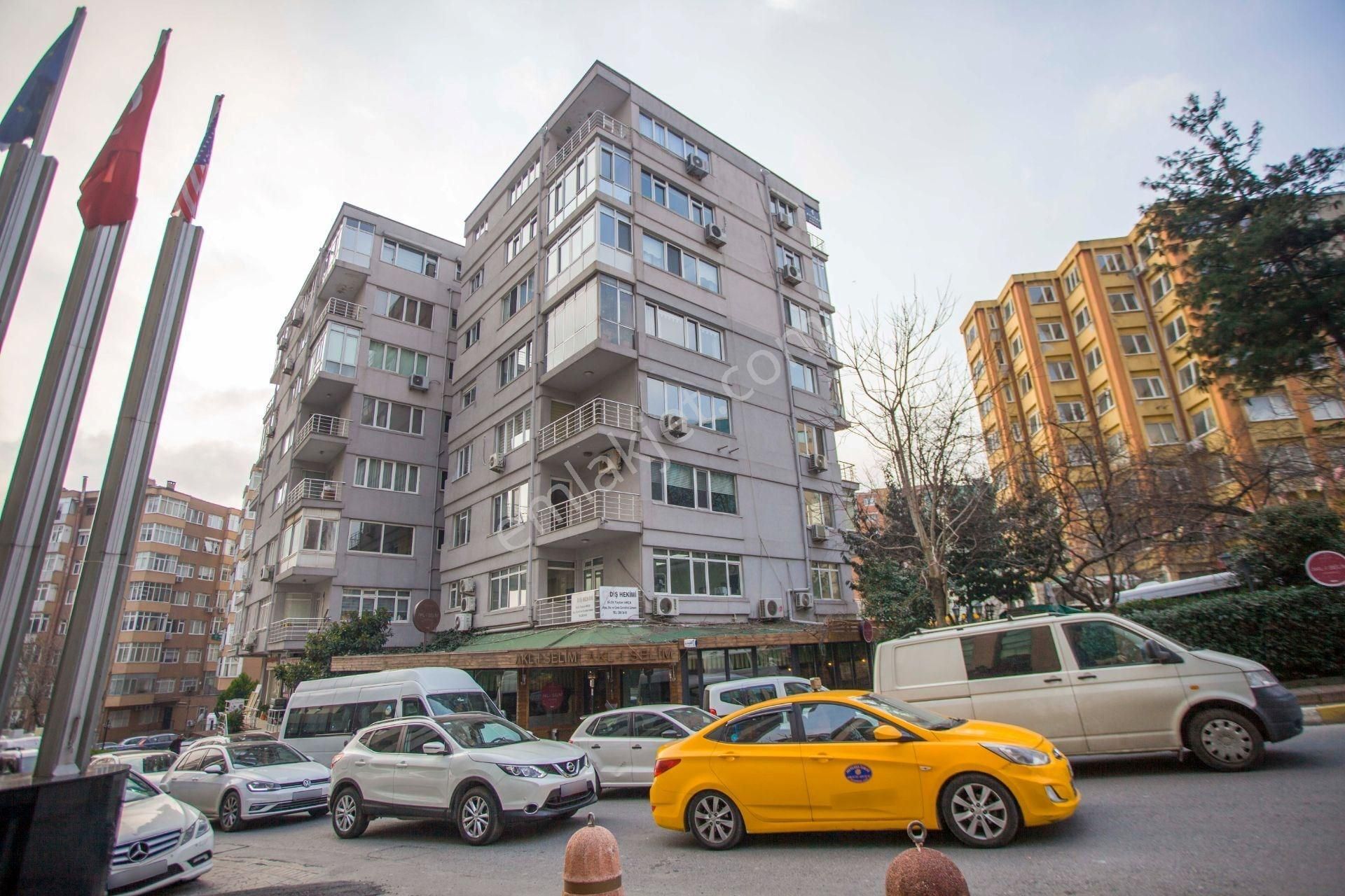 Gayrettepe'de Merkezi Konumda Kiralık Dükkan - Görsel 20