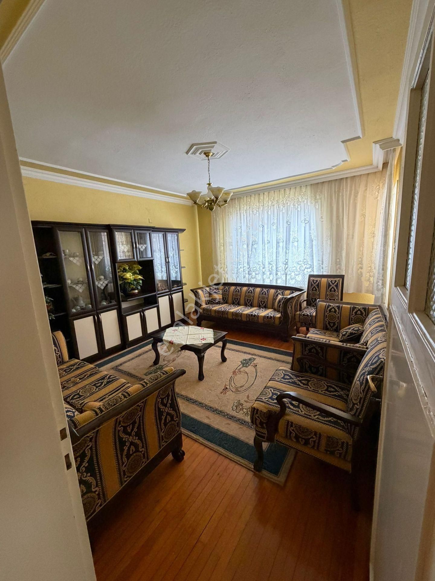 Buca Fırat Mah. 3+1 125 M2 Doğalgazlı Full Eşyalı Kiralık Daire