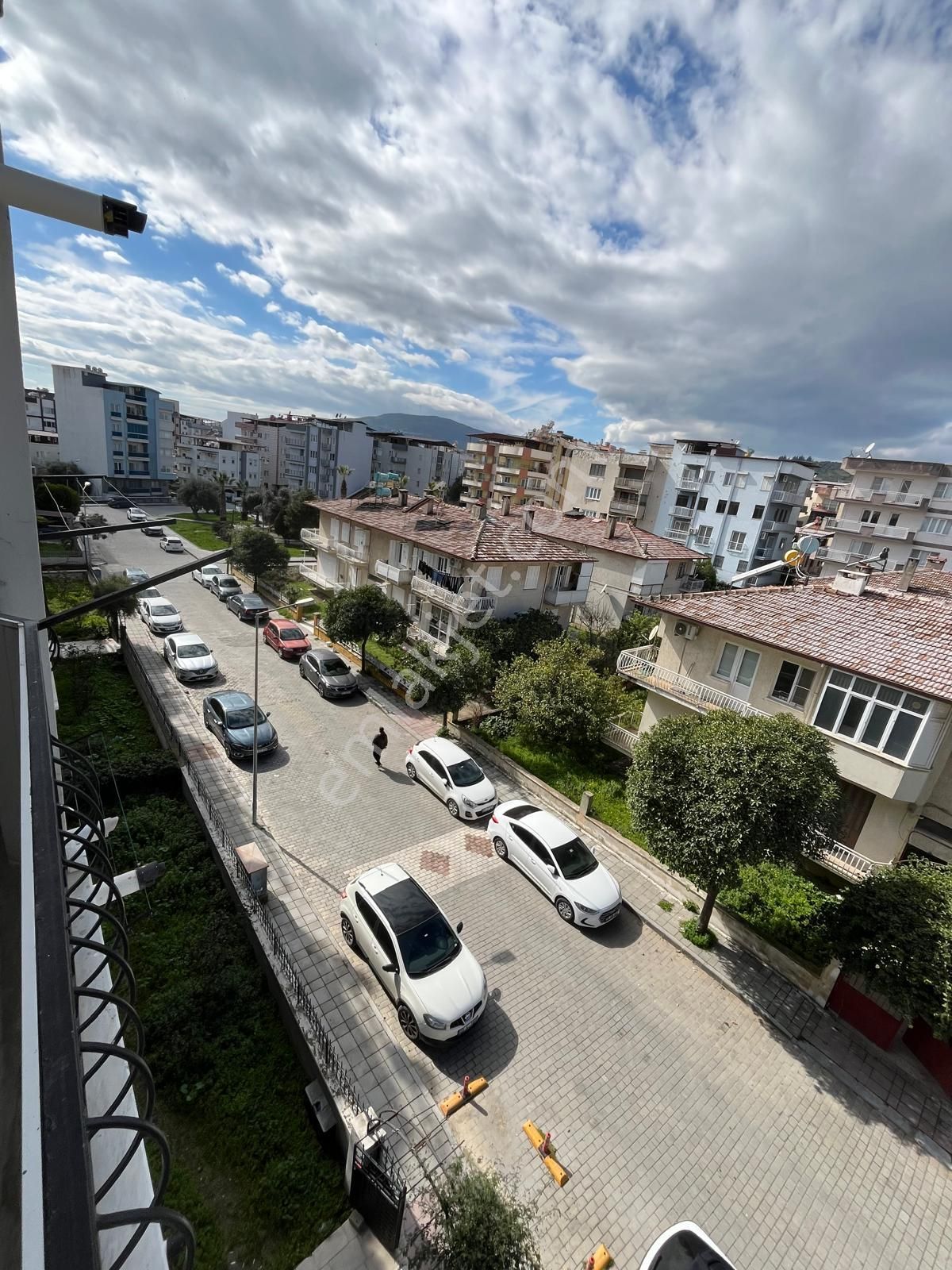 Söke Atatürk'te Asansörlü,doğalgazlı,3+1 Kiralık Ara Kat Daire