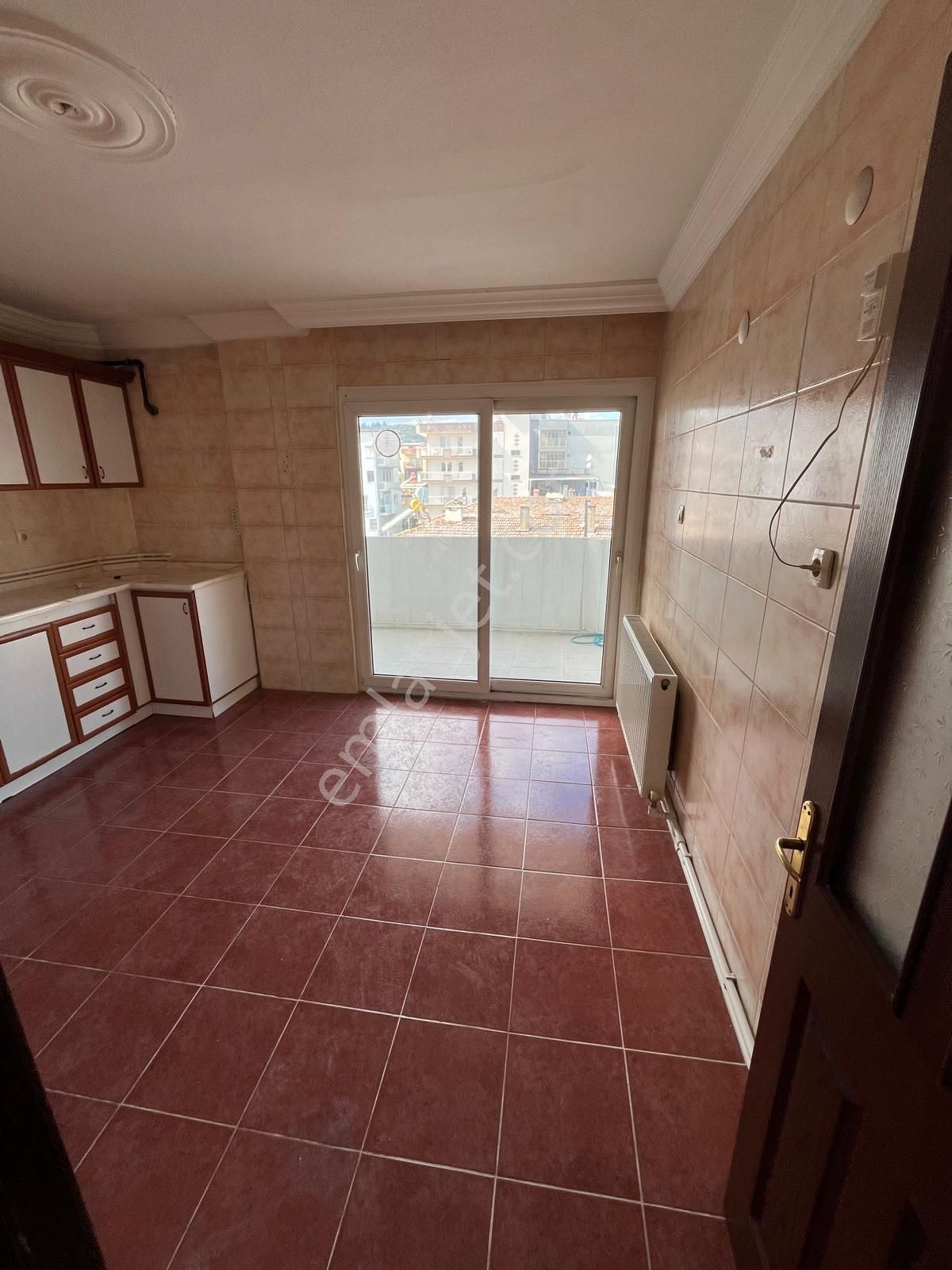 Söke Atatürk'te Asansörlü,doğalgazlı,3+1 Kiralık Ara Kat Daire - Görsel 5