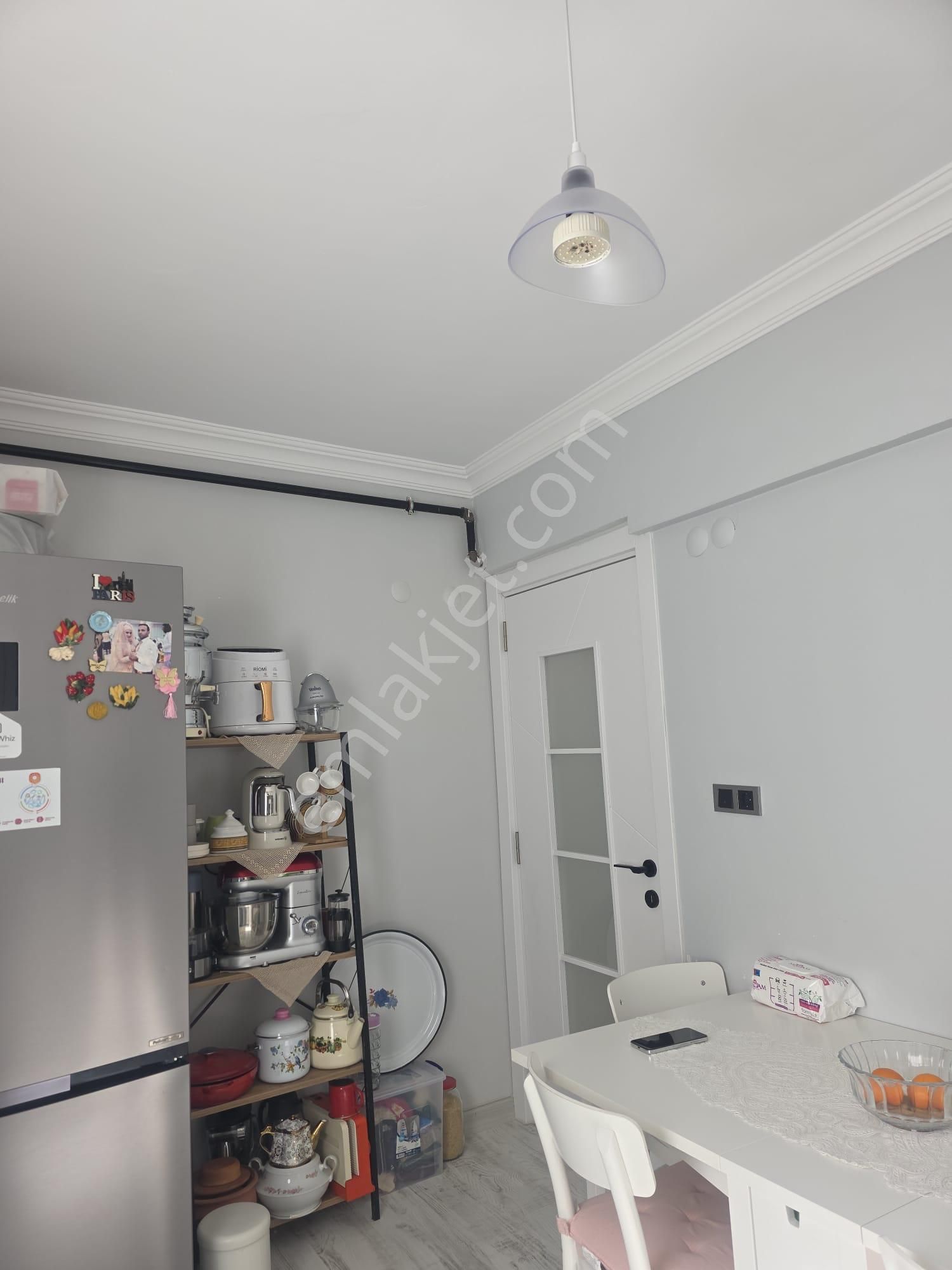 İzmir Bornova Yeşilovada Satılık Lüx 2+1 Çift Balkonlu Üç 3 Cepheli Daire - Görsel 13