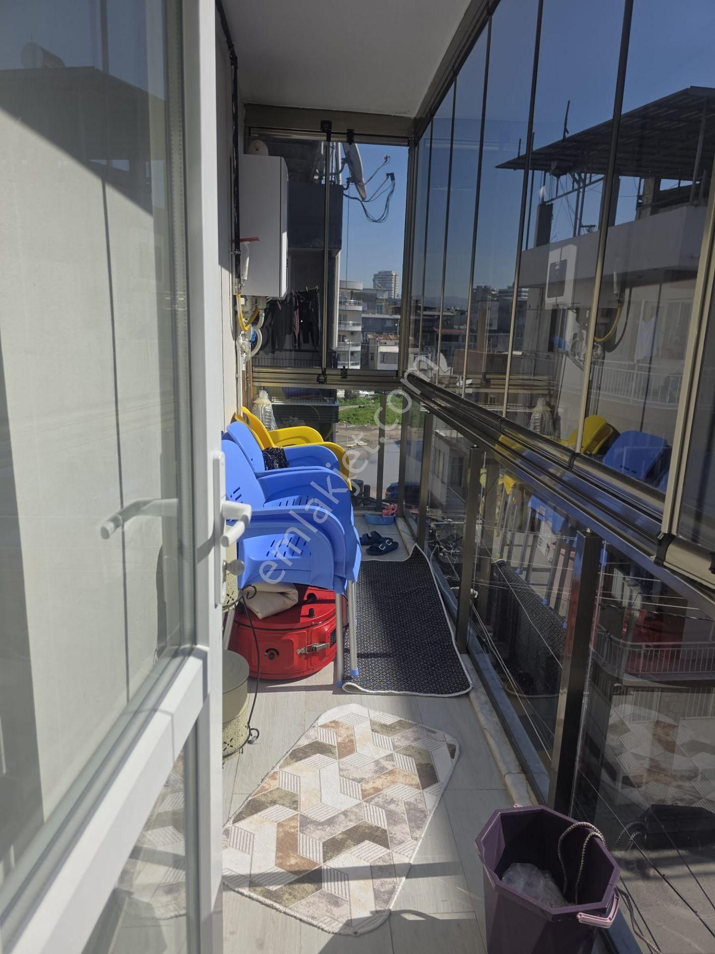 İzmir Bornova Yeşilovada Satılık Lüx 2+1 Çift Balkonlu Üç 3 Cepheli Daire - Görsel 3