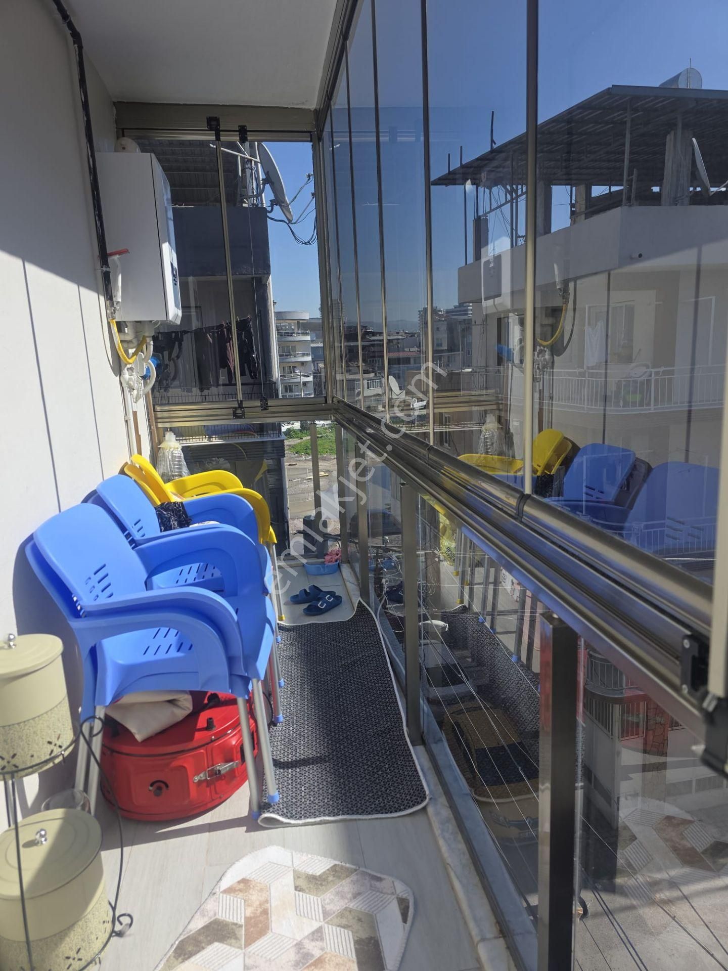 İzmir Bornova Yeşilovada Satılık Lüx 2+1 Çift Balkonlu Üç 3 Cepheli Daire - Görsel 2