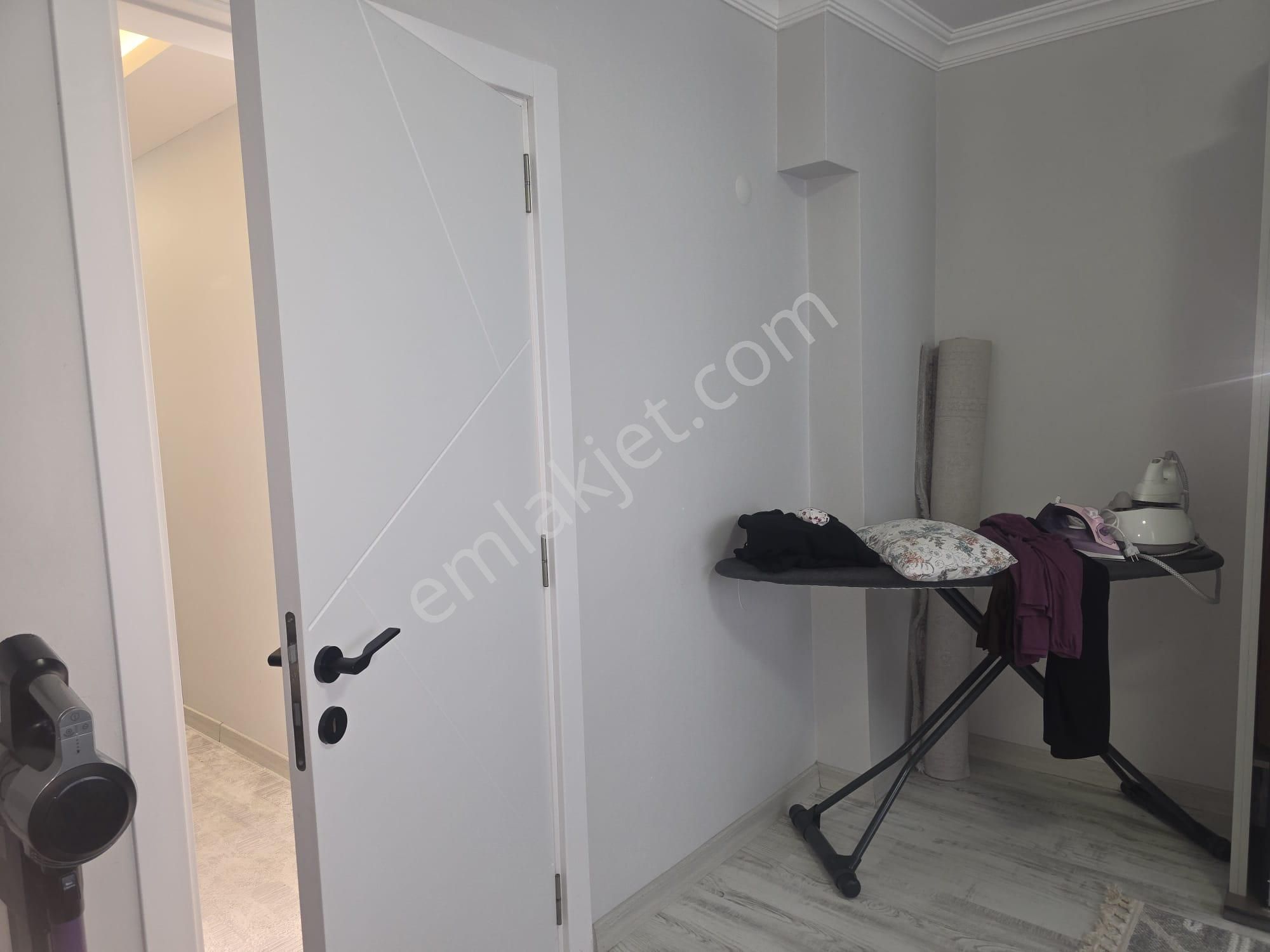 İzmir Bornova Yeşilovada Satılık Lüx 2+1 Çift Balkonlu Üç 3 Cepheli Daire - Görsel 6