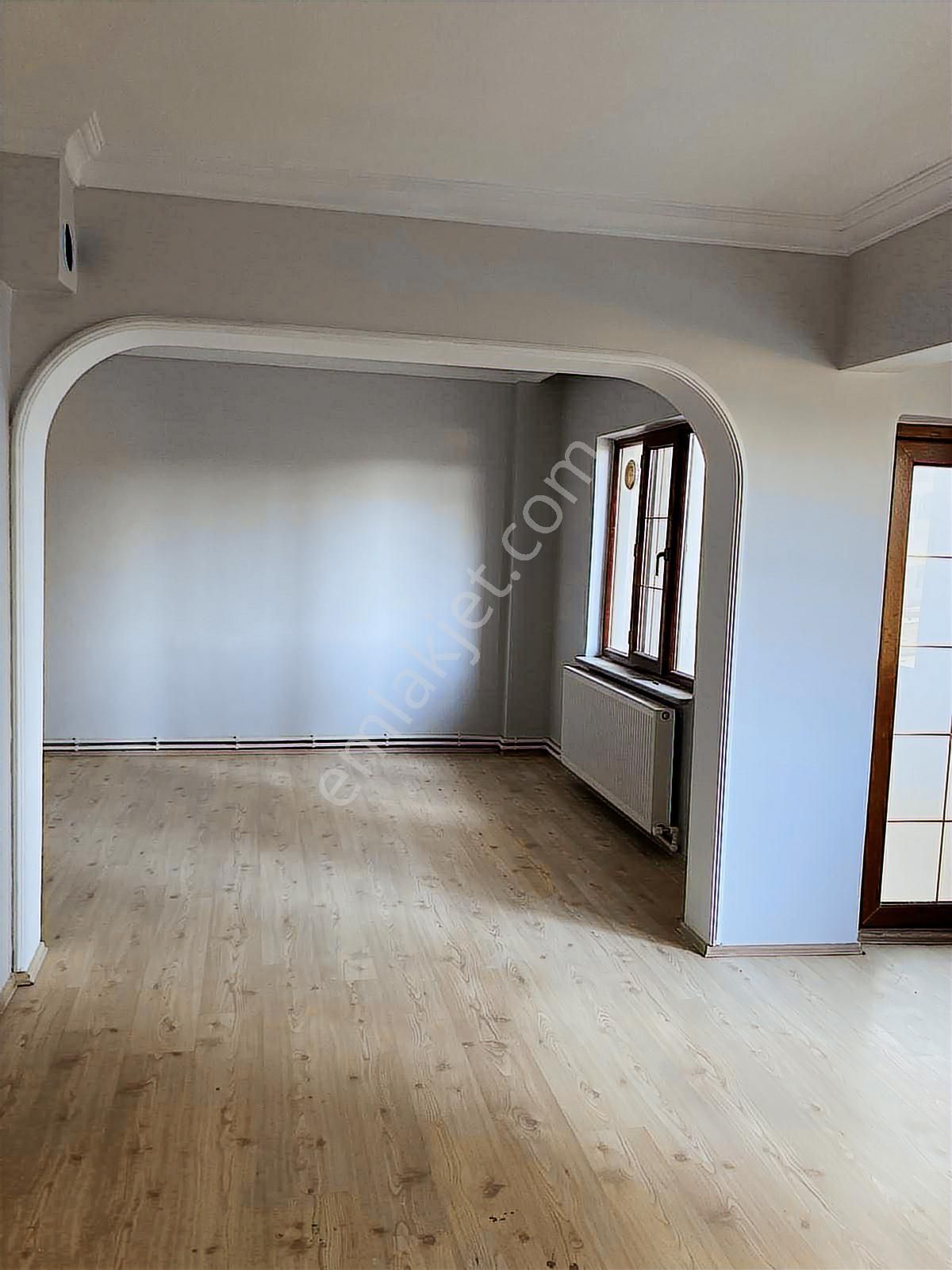 Dairenin İçi Sıfır Yenilendi-downtown Arkası 200 Metre Mesafede