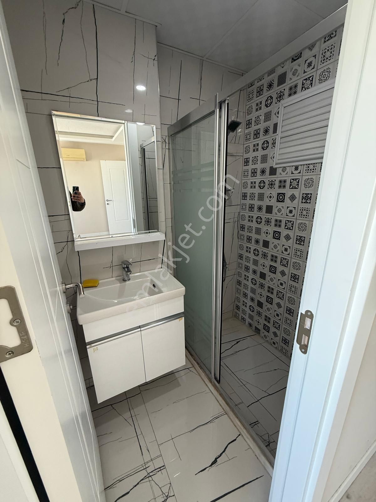 Gürselpaşada Merkezi Konumda Dgazlı Kmutfak Geniş 4+1 - Görsel 23