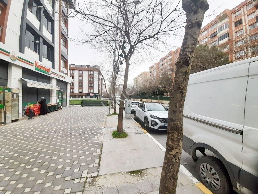 Beylikdüzü Kavaklıda Kiralık Eşyalı 2+1 Daire Oturuma Kullanıma Hazır - Görsel 27