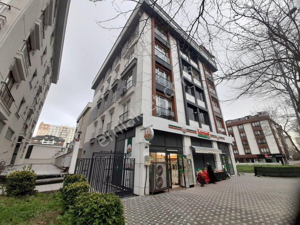 Beylikdüzü Kavaklıda Kiralık Eşyalı 2+1 Daire Oturuma Kullanıma Hazır - Görsel 2