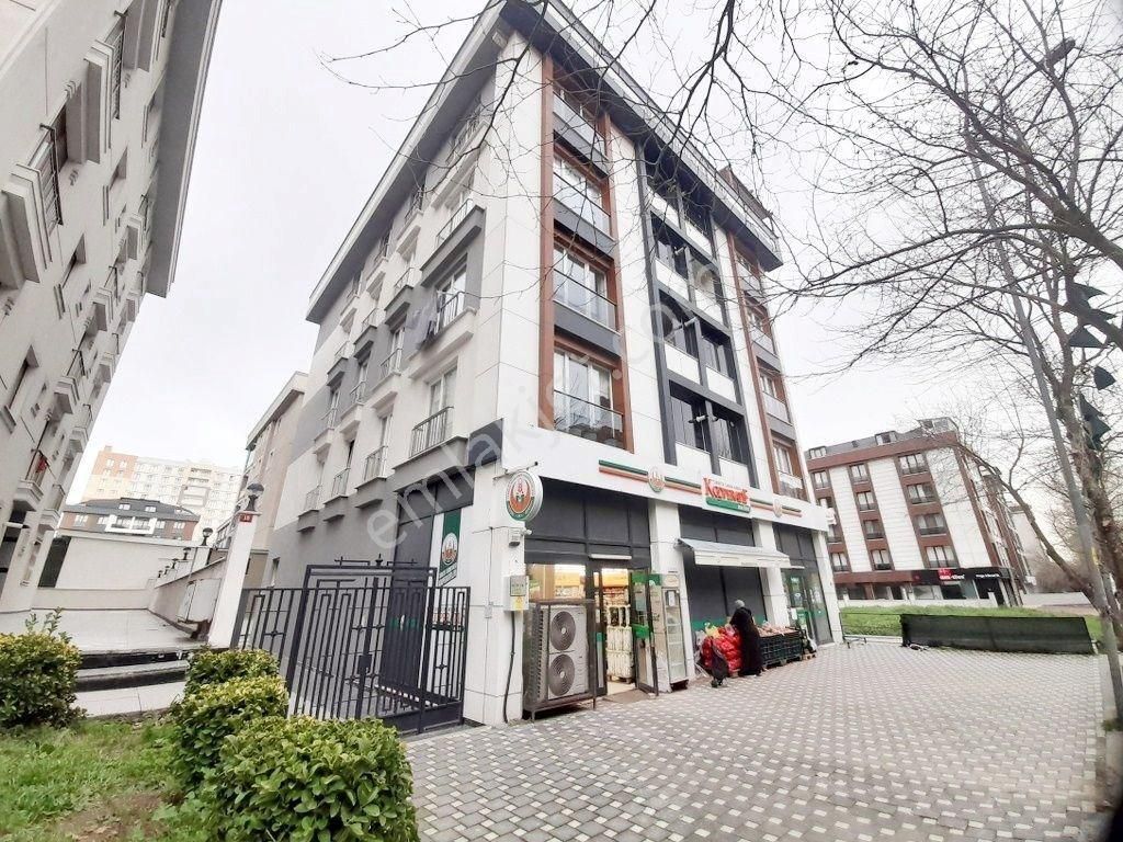 Beylikdüzü Kavaklıda Kiralık Eşyalı 2+1 Daire Oturuma Kullanıma Hazır