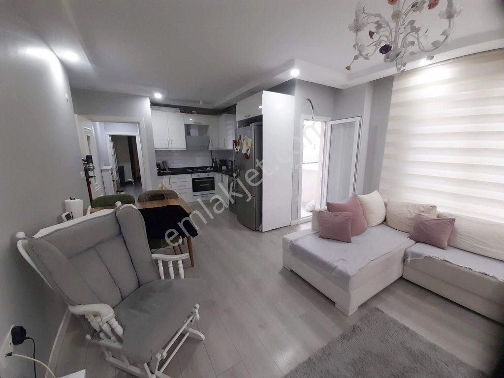 Beylikdüzü Kavaklıda Kiralık Eşyalı 2+1 Daire Oturuma Kullanıma Hazır - Görsel 6