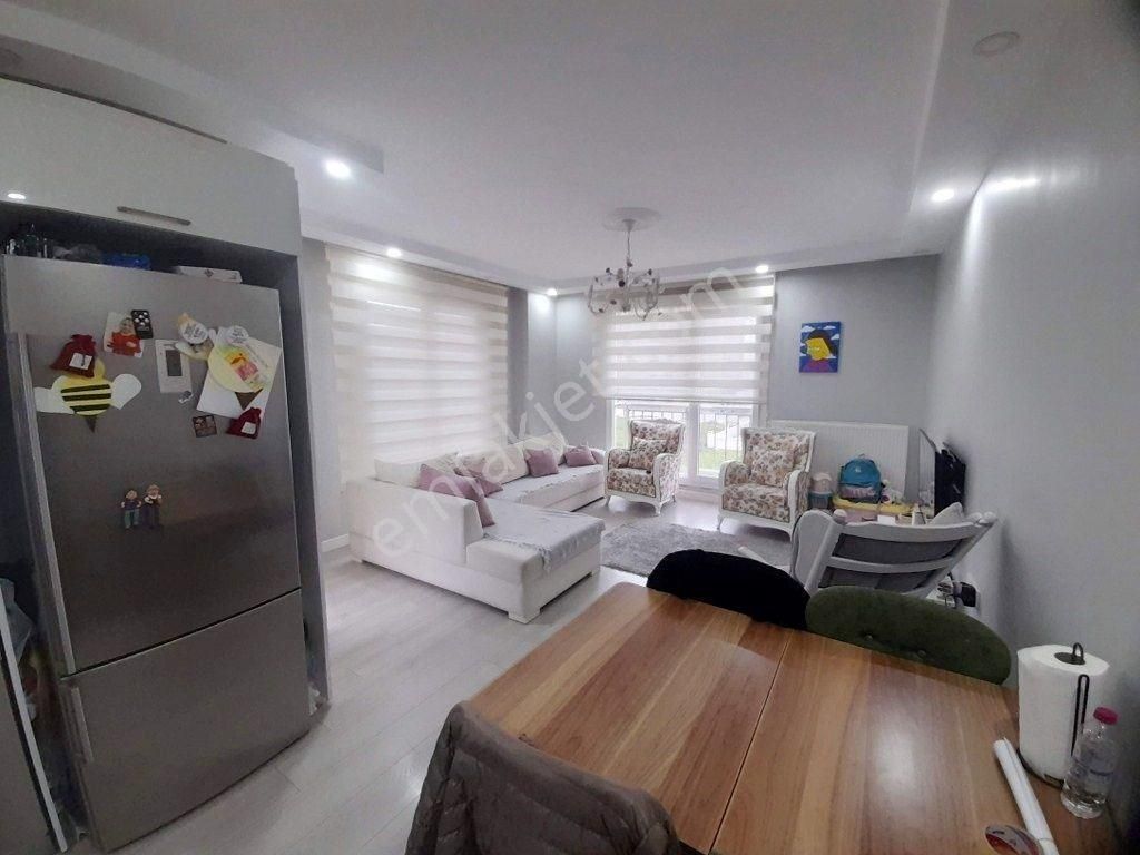 Beylikdüzü Kavaklıda Kiralık Eşyalı 2+1 Daire Oturuma Kullanıma Hazır - Görsel 5