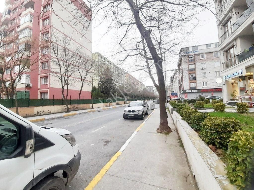 Beylikdüzü Kavaklıda Kiralık Eşyalı 2+1 Daire Oturuma Kullanıma Hazır - Görsel 25