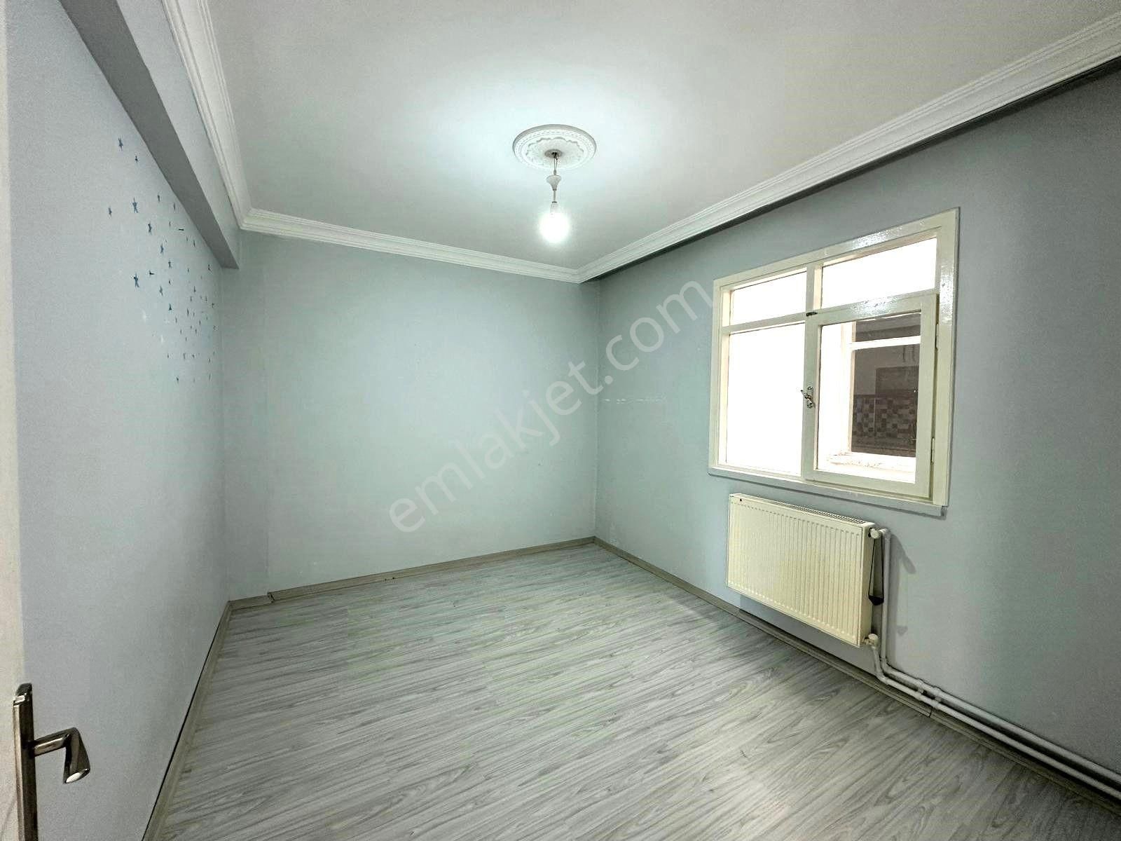 Uzman Emlak'dan Çiçekli Mh'de Yunusemre Cadde Yakını 1.katta 2+1 Yapılı Daire - Görsel 7