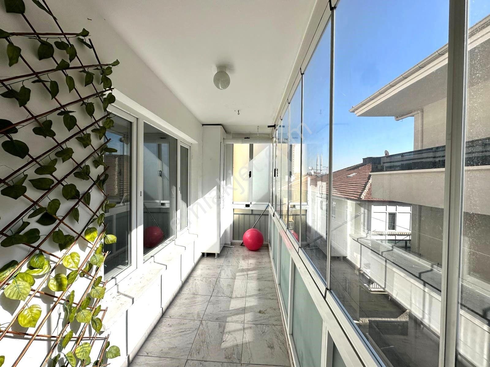 Uzman Emlak'dan Çiçekli Mh'de Yunusemre Cadde Yakını 1.katta 2+1 Yapılı Daire - Görsel 14