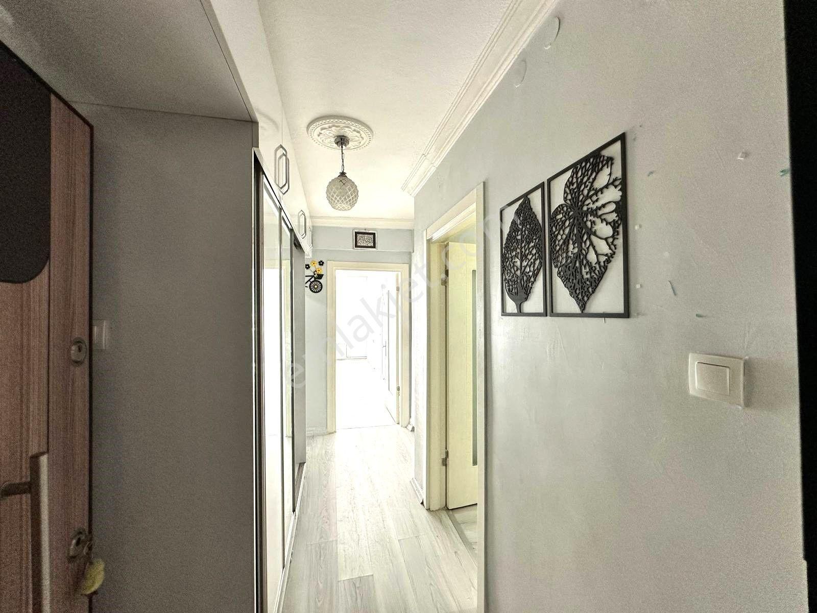 Uzman Emlak'dan Çiçekli Mh'de Yunusemre Cadde Yakını 1.katta 2+1 Yapılı Daire - Görsel 12