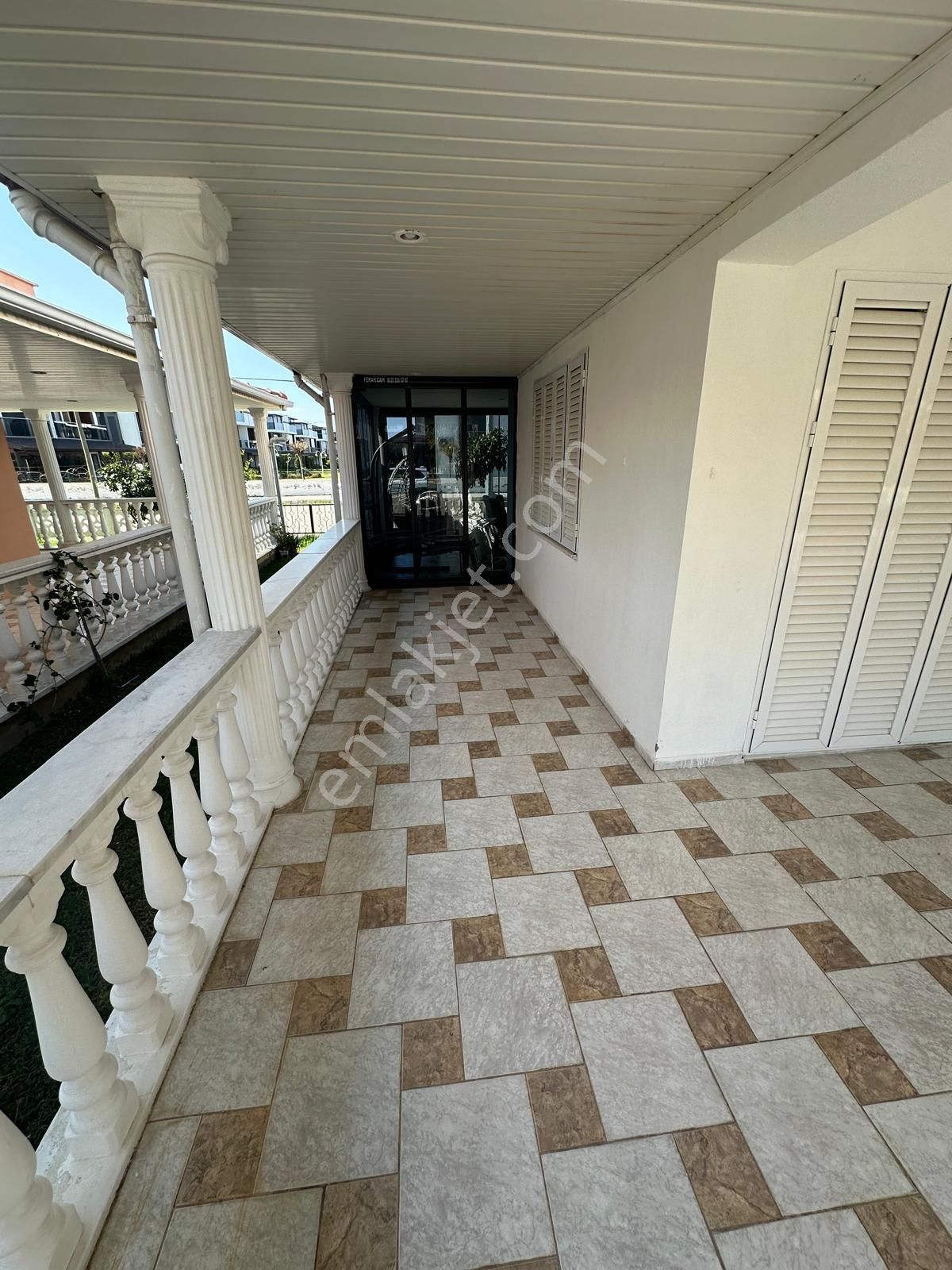 Kuşadası Davutlar Sevgi Plajına Yakın Satılık Villa - Görsel 14