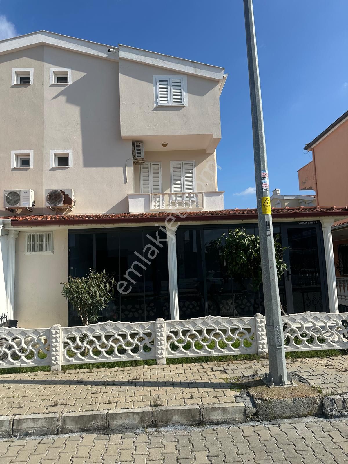 Kuşadası Davutlar Sevgi Plajına Yakın Satılık Villa