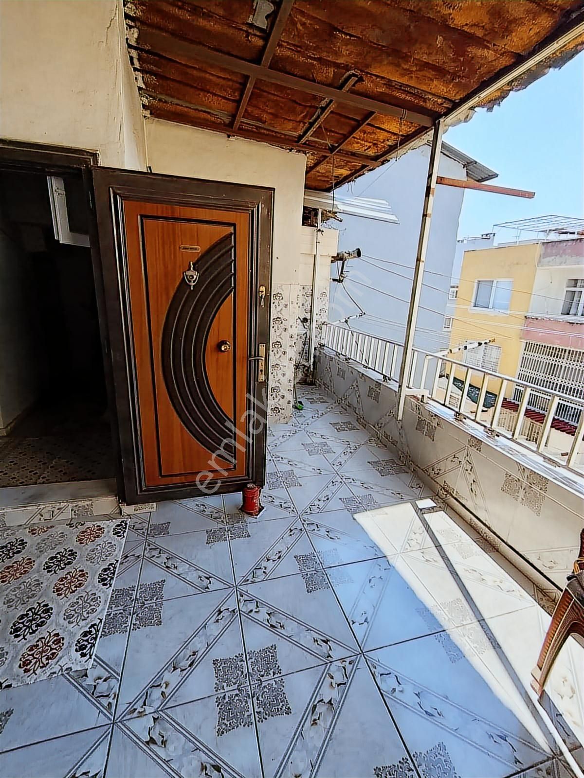 Cumhuriyet`te Merkezi Konumda Geniş Teraslı 3+1 Satılık - Görsel 6