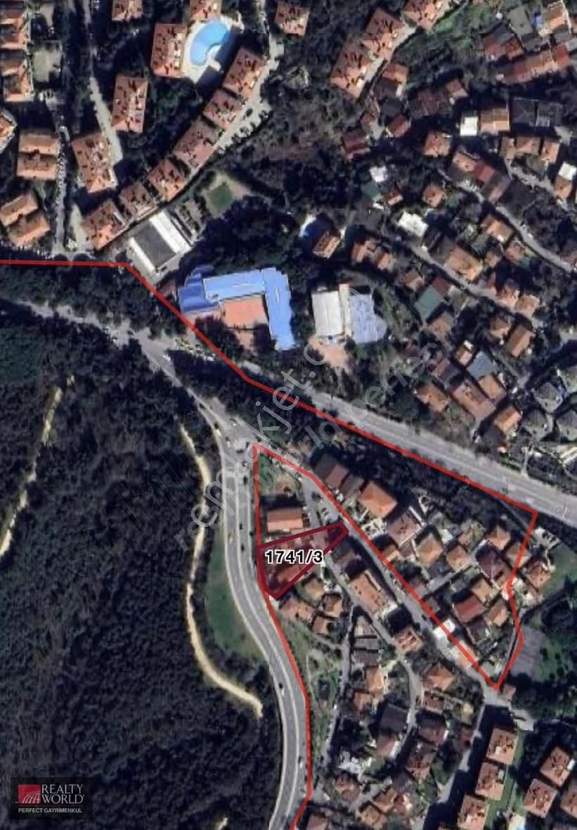 *rw* İstinye Ferahevler'de Satılık Arsa 1353m2