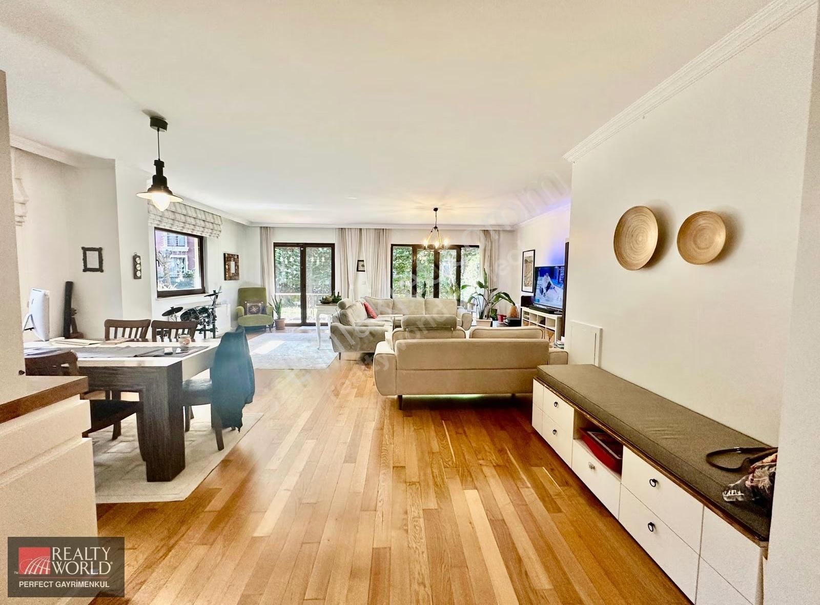 Zekeriyaköy'de Geniş Bahçeli Ferah Dubleks -doğayla İç İçe Yaşam