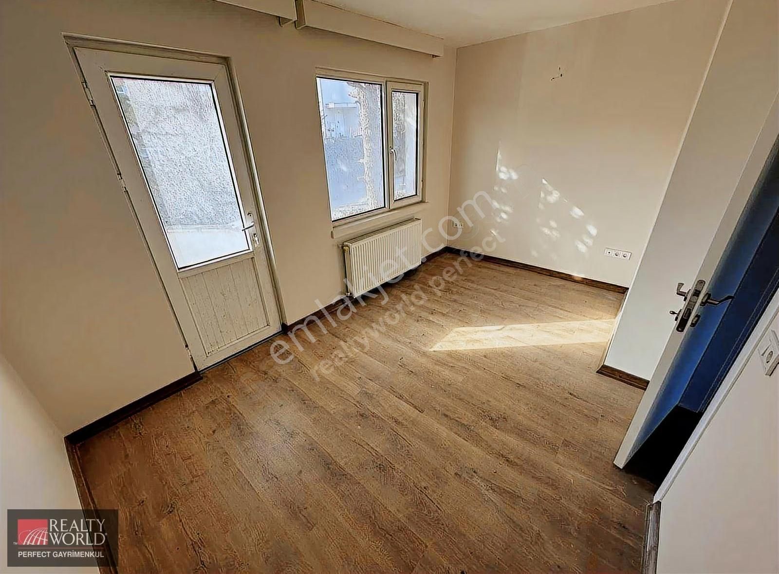 *rw* Zekeriyaköy'de Merkezi Lokasyonda Yenilenmiş Villa - Görsel 11