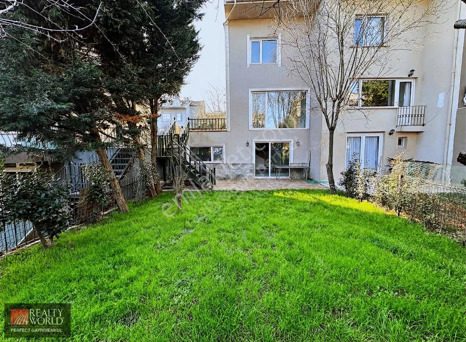 *rw* Zekeriyaköy'de Merkezi Lokasyonda Yenilenmiş Villa