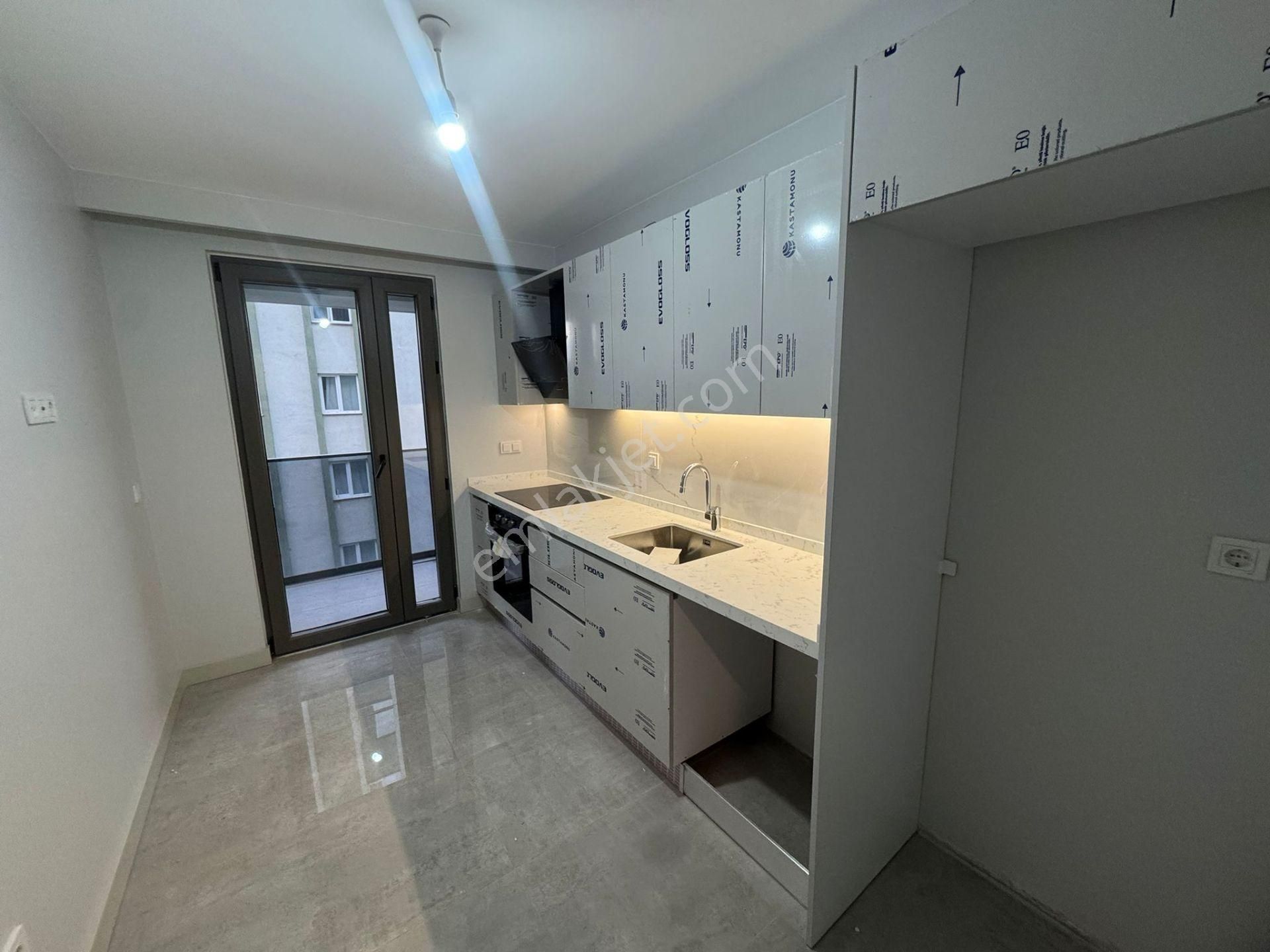 Mertcan'dan Havuzlu Güvenlikli Lüks Sitede Balkonlu Ara Kat 2+1 - Görsel 7