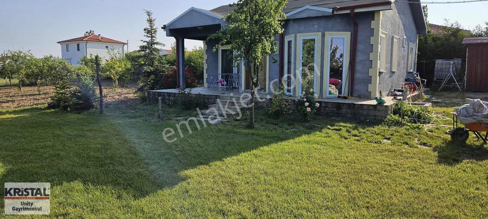 Değişören'de Satılık Müstakil Ev Ve Arsası (eşyalı)