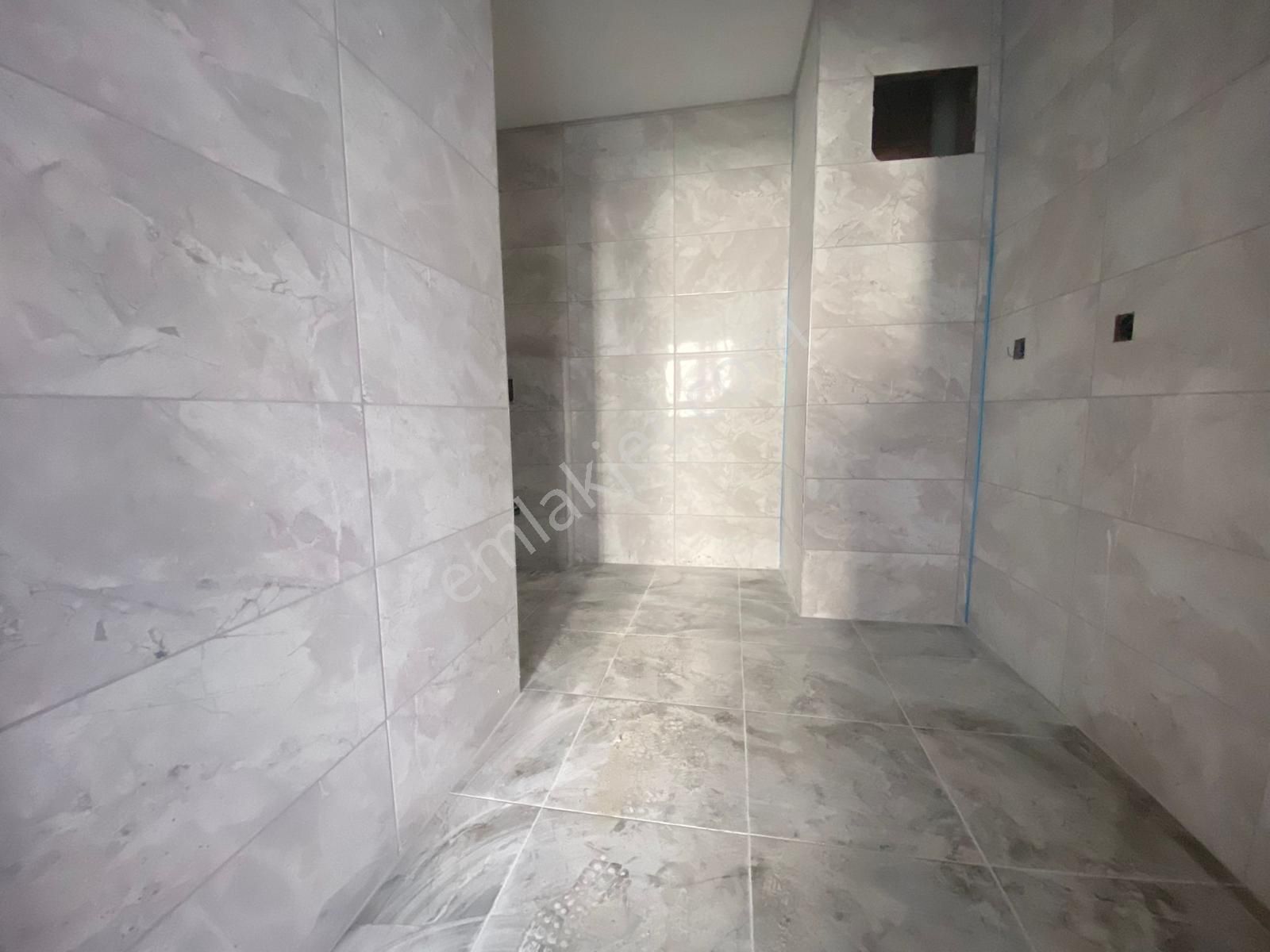 Atatürk Cad. Yanı Başı Önü Açık Ve Yürüyüş Parkı Arakat Acil St. - Görsel 3