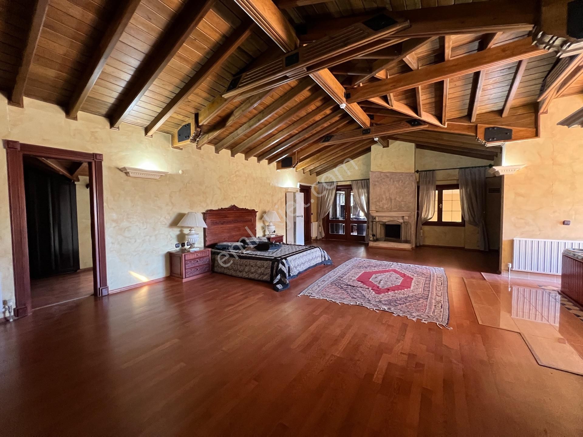 Urla İskele Ağaçlı Yolda 14 Dönüm Arsa İçerisinde Satılık Villa - Görsel 29