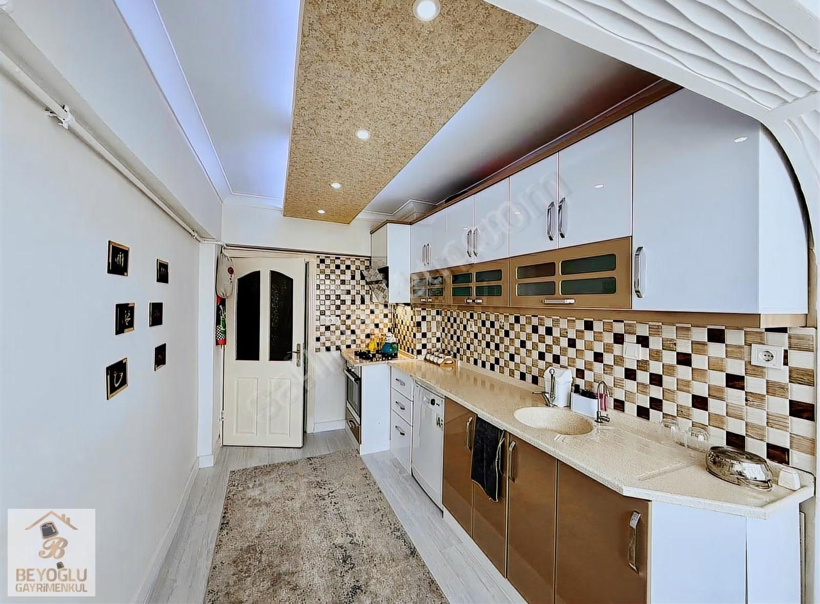 Beyoğlu'ndan Merkezi Lokasyonda Full Yapılı Satılık 3+1 - Görsel 19