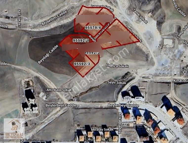 Beyoğlu'ndan Hastane Yakını Caddecephe 4+1 2daire Getirili Arsa