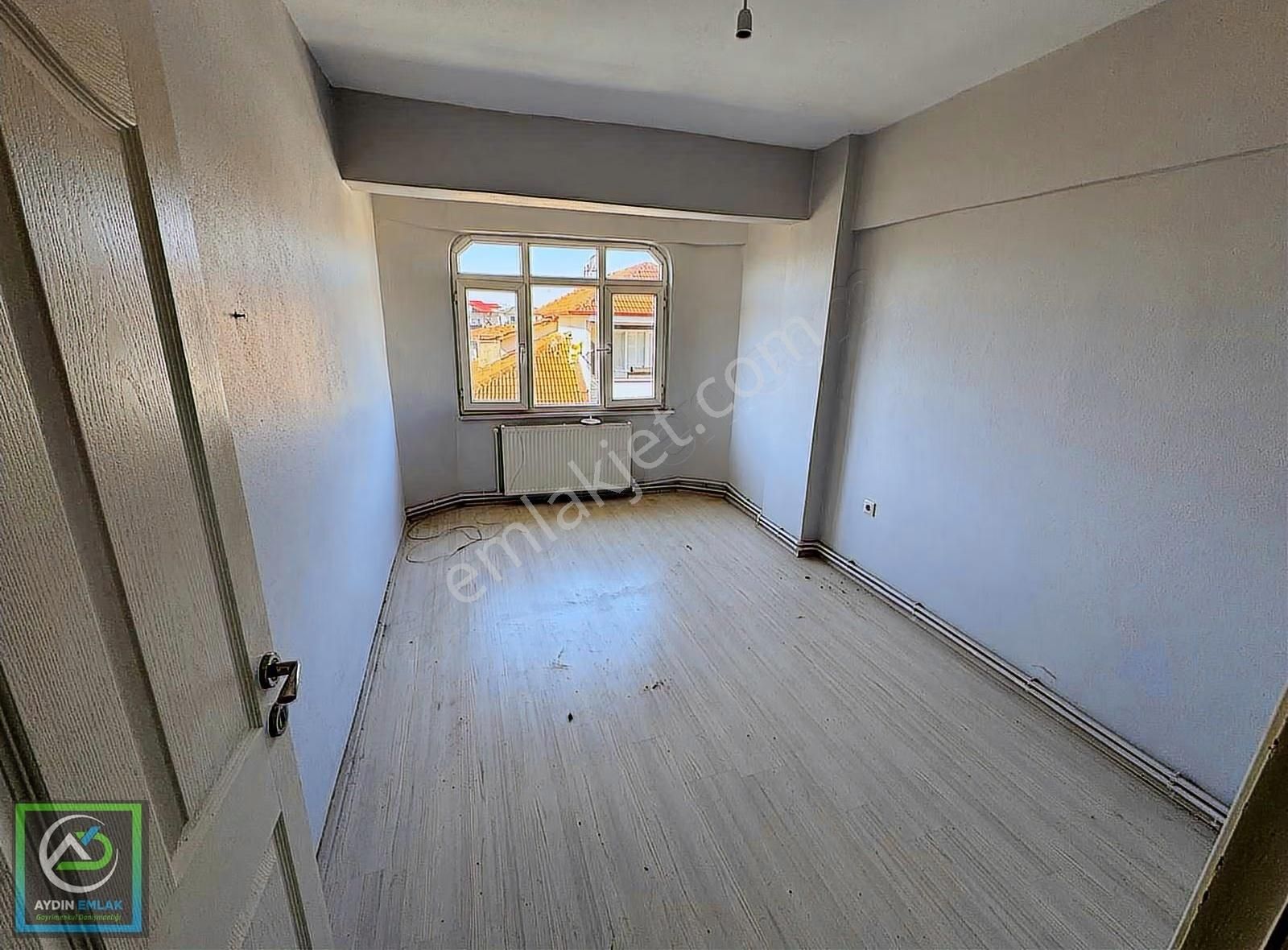Ömercikler Çarşı Merkez'de Kiralık 2+1 Daire 3.kat Akyazı - Görsel 9