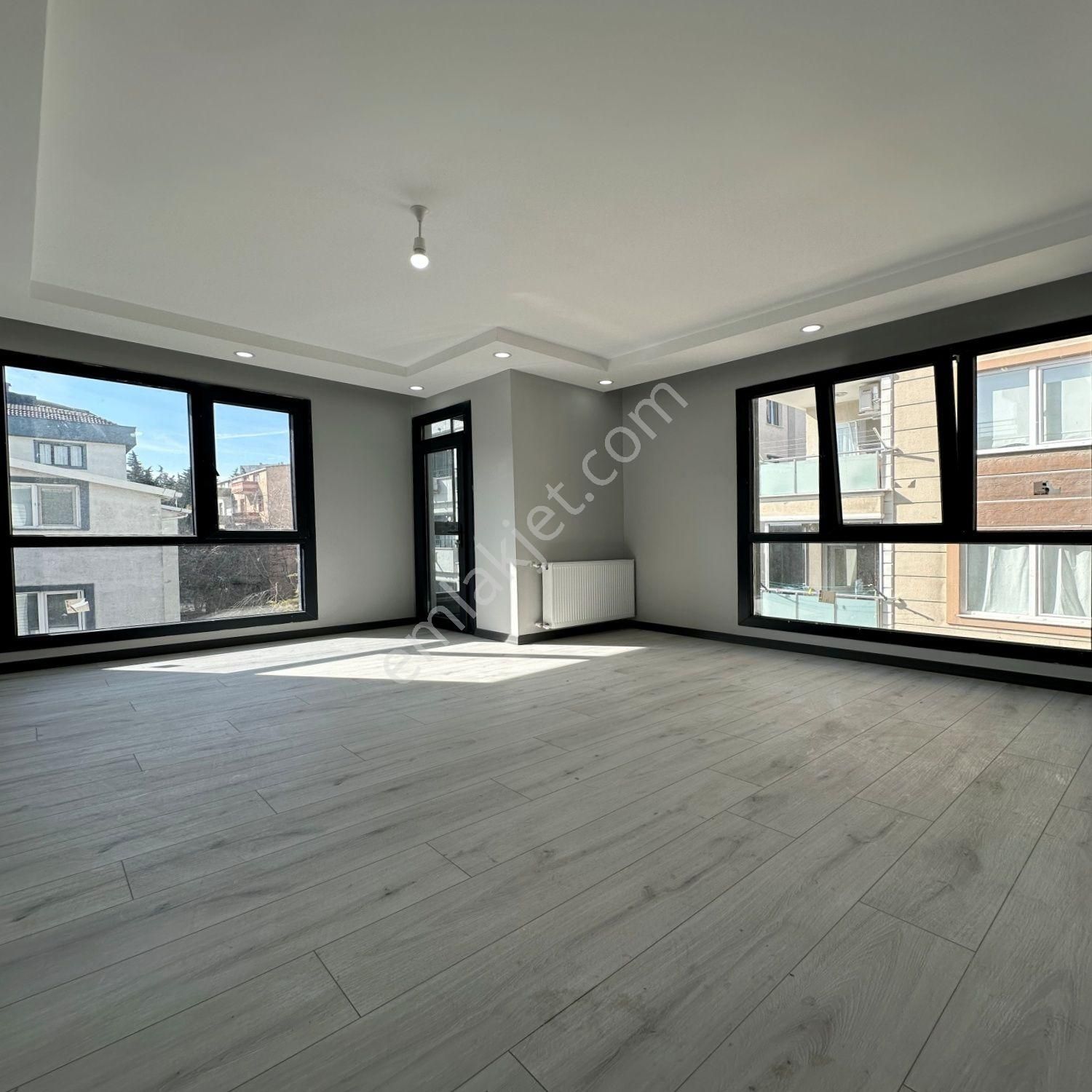 Beylikdüzü Yakuplu Mah Merkezi Konum'da Satılık Dubleks - Görsel 13