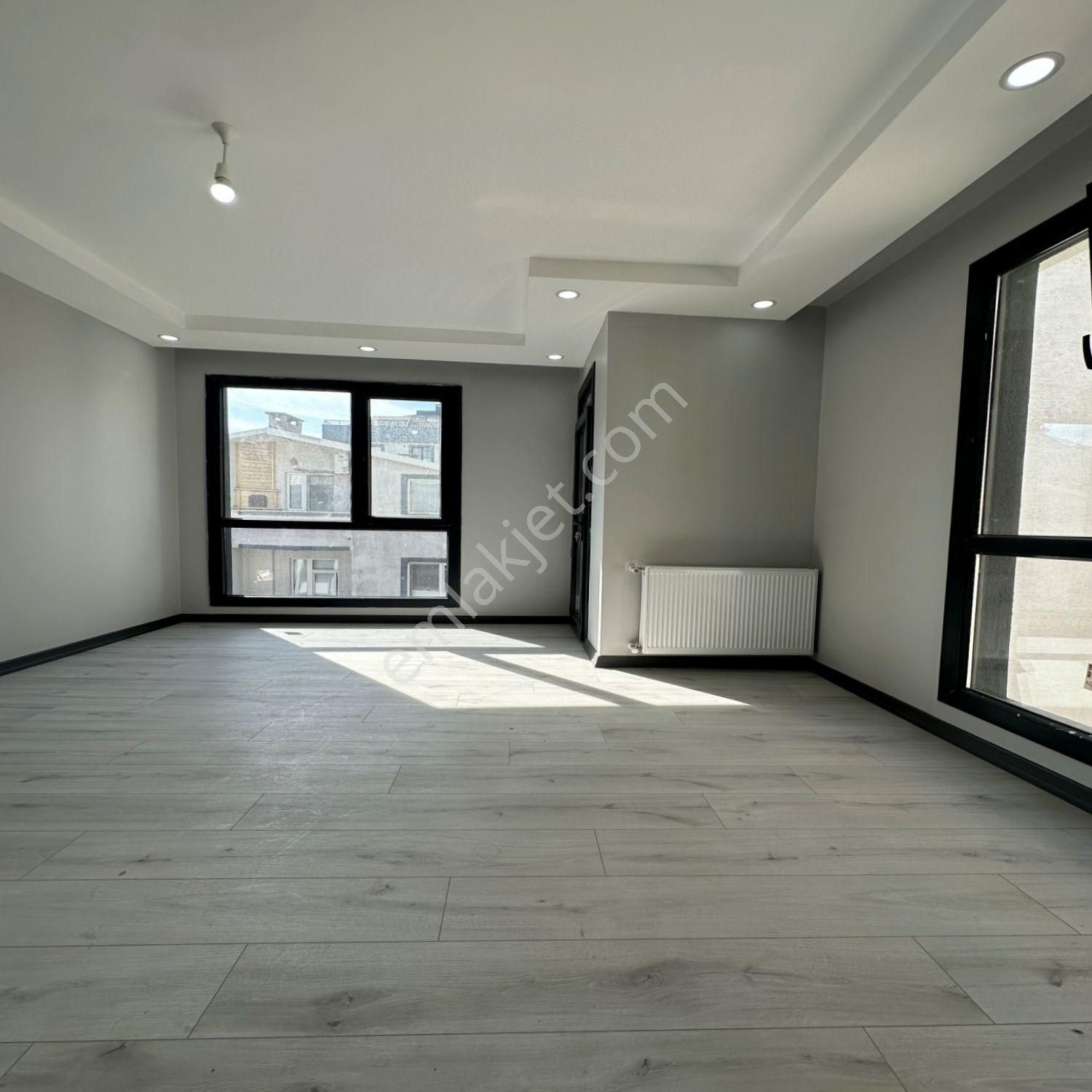 Beylikdüzü Yakuplu Mah Merkezi Konum'da Satılık Dubleks - Görsel 15