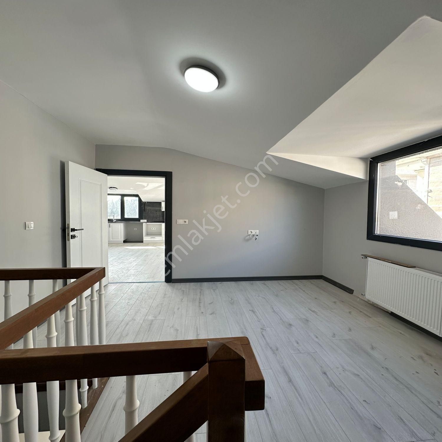 Beylikdüzü Yakuplu Mah Merkezi Konum'da Satılık Dubleks - Görsel 11