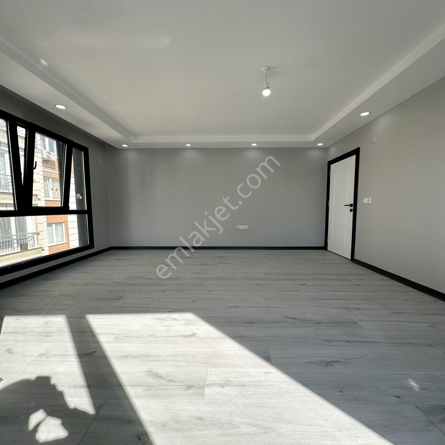 Beylikdüzü Yakuplu Mah Merkezi Konum'da Satılık Dubleks - Görsel 14