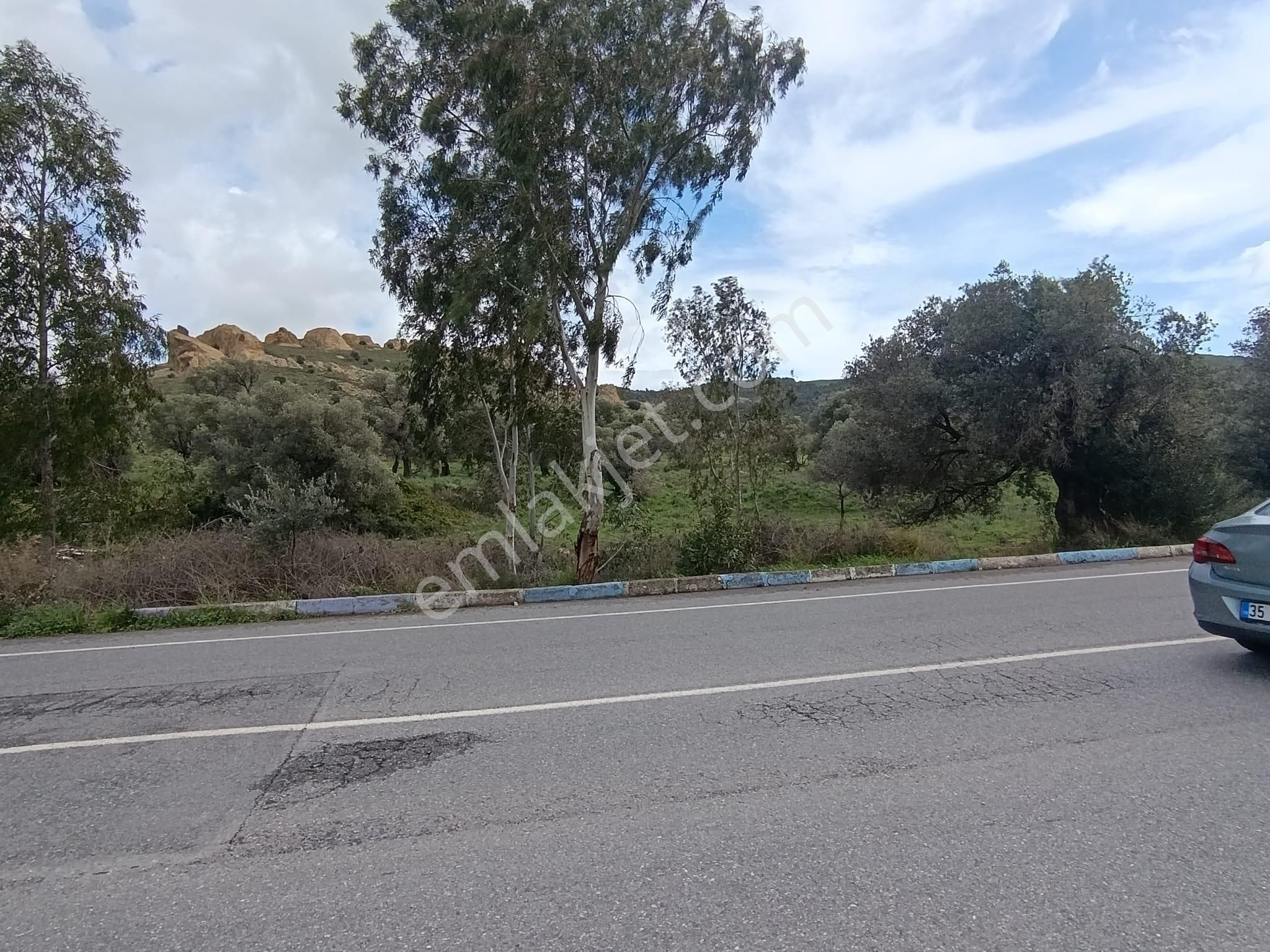 Foça Fevzipaşa Mah. Satılık 2183m2 Arsa - Görsel 4