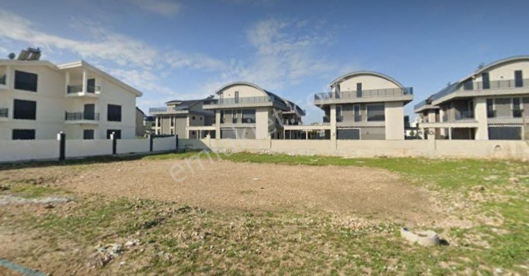 Serik Belekte Villa İmarlı Arsa 842m2 Tek Tapu