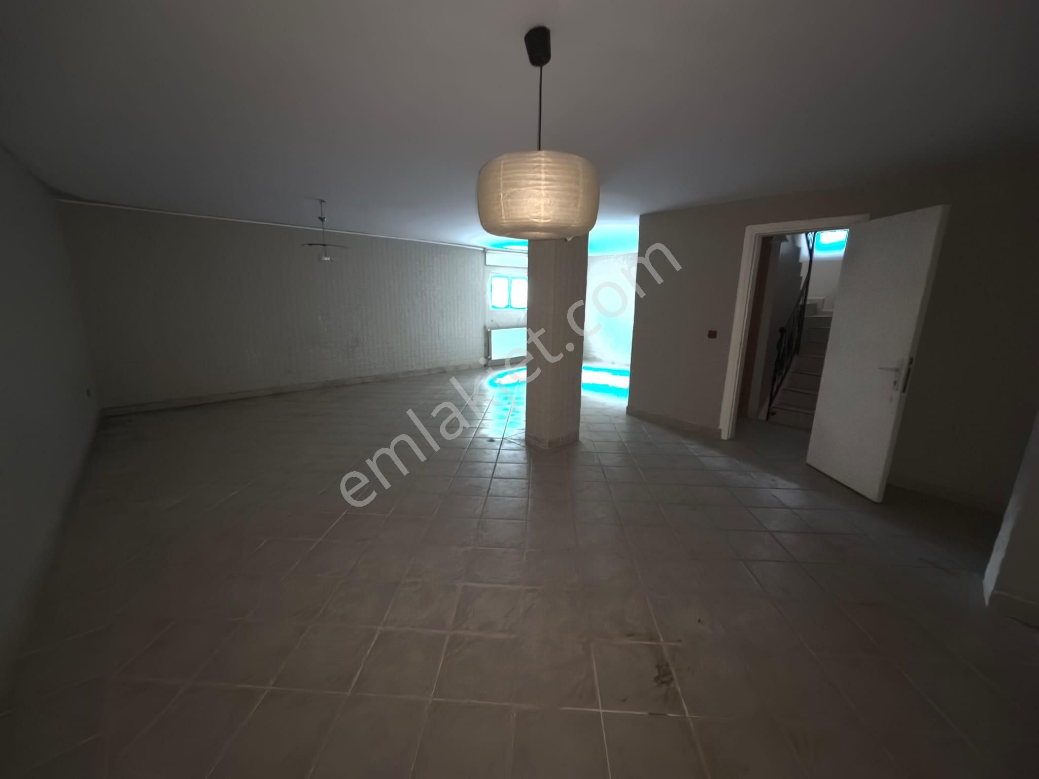 Kurtoğlu'ndan Uskumruköy Arıköy'de Deniz'e Yakın Köşe Villa - Görsel 10